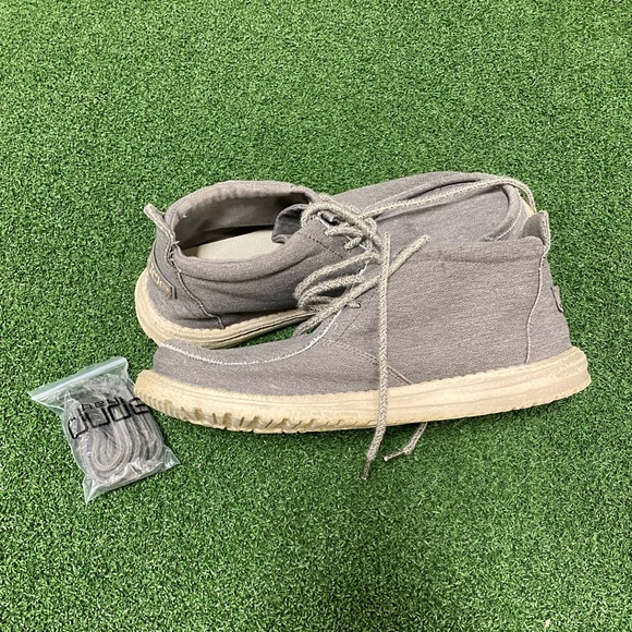 Size 9 US Hey Dude’s - Picture 1 of 6